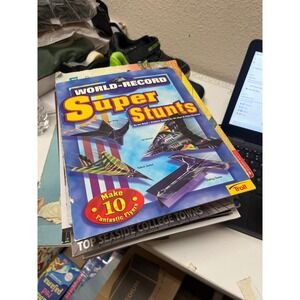 World-Record Super Stunts Paper Airplane Book Ian Boyd Troll 10‎ Designs 1990s